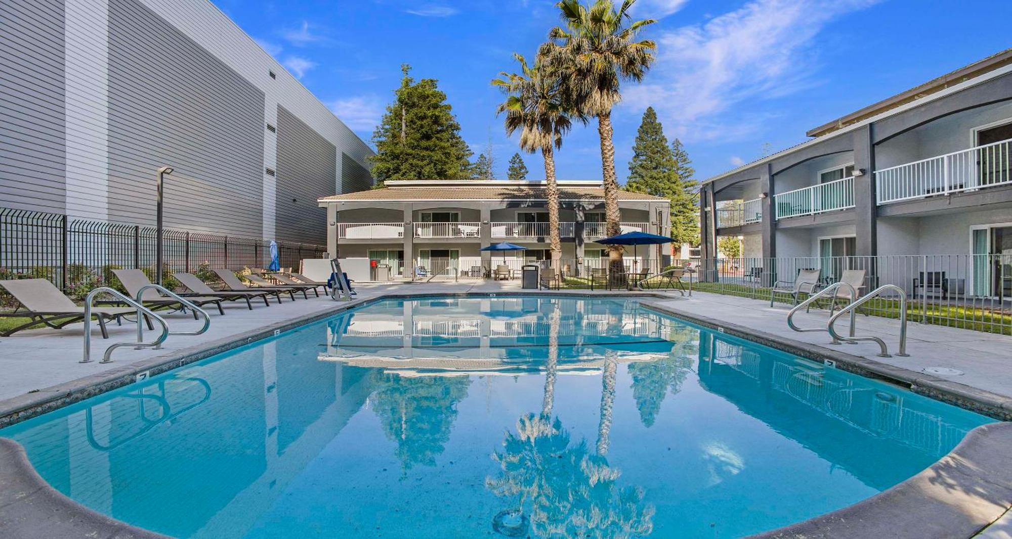 Surestay Plus Hotel By Best Western Sacramento North Bagian luar foto